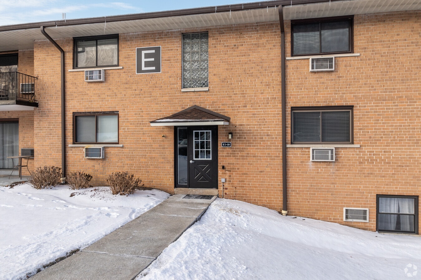 Entrance - Riddle Glen