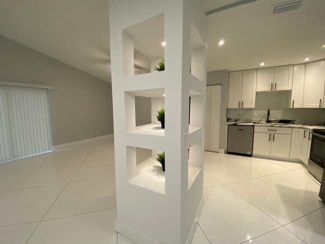 Photo - 2032 Gregory Dr