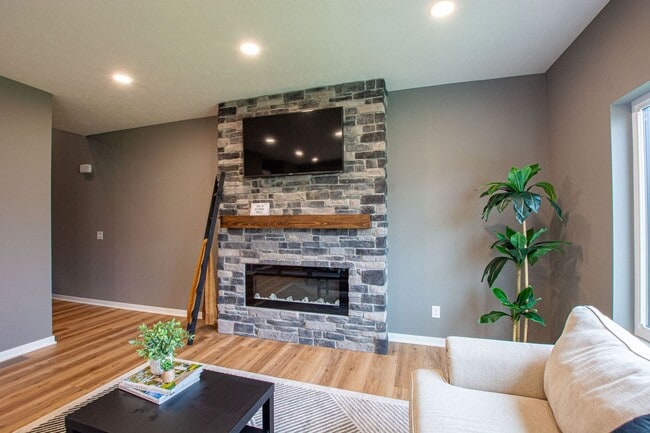 Photo - 14802-14804 Willow Street Unit 14804