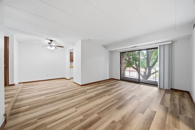 Photo - 13913 Laramie Ave Unit 112