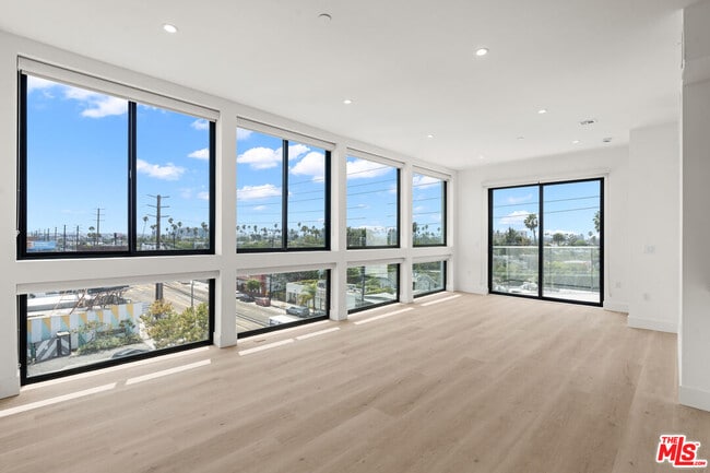 Photo - 1808 Lincoln Blvd Unit 507