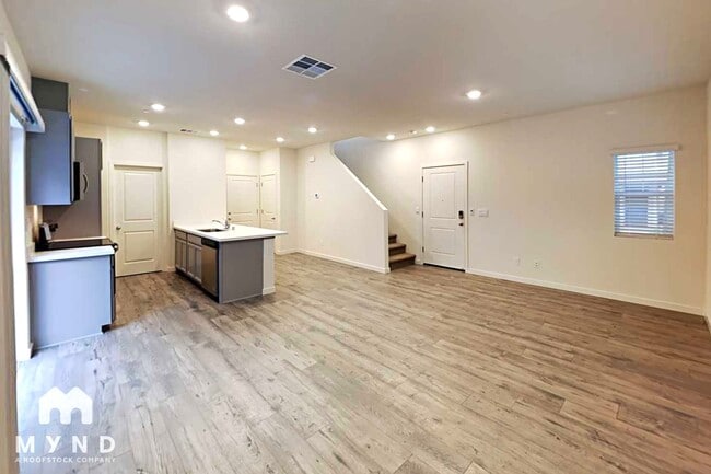 Photo - 3049 Pruett Dr
