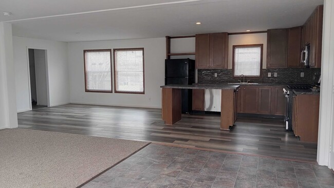 Photo - 49 Meggan Dr