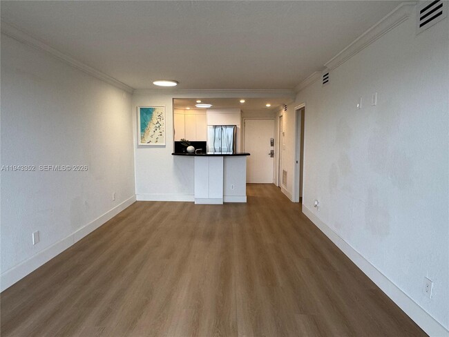 Photo - 2020 NE 135th St Unit 607