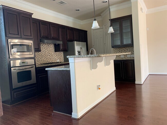 Photo - 3021 Kisling St