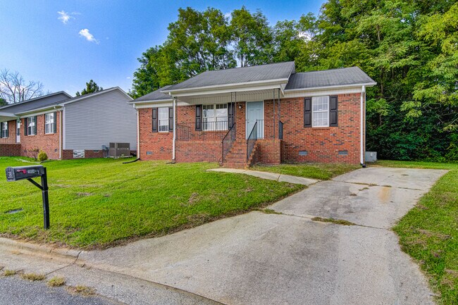 Photo - 1904 Blair Khazan Dr