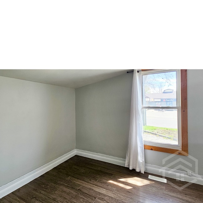 Photo - One Bedroom Apartment Living! Unit 2