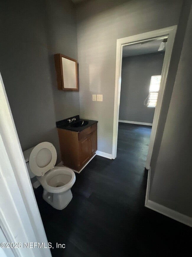 Photo - 2965 Dignan St