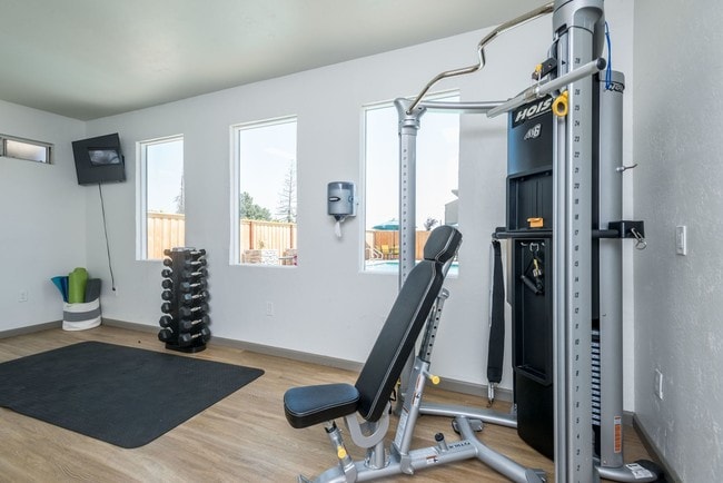 Photo - Kingsburg Villas