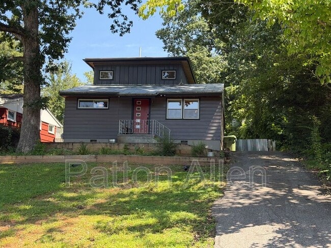 Building Photo - 44 Broadview Ave