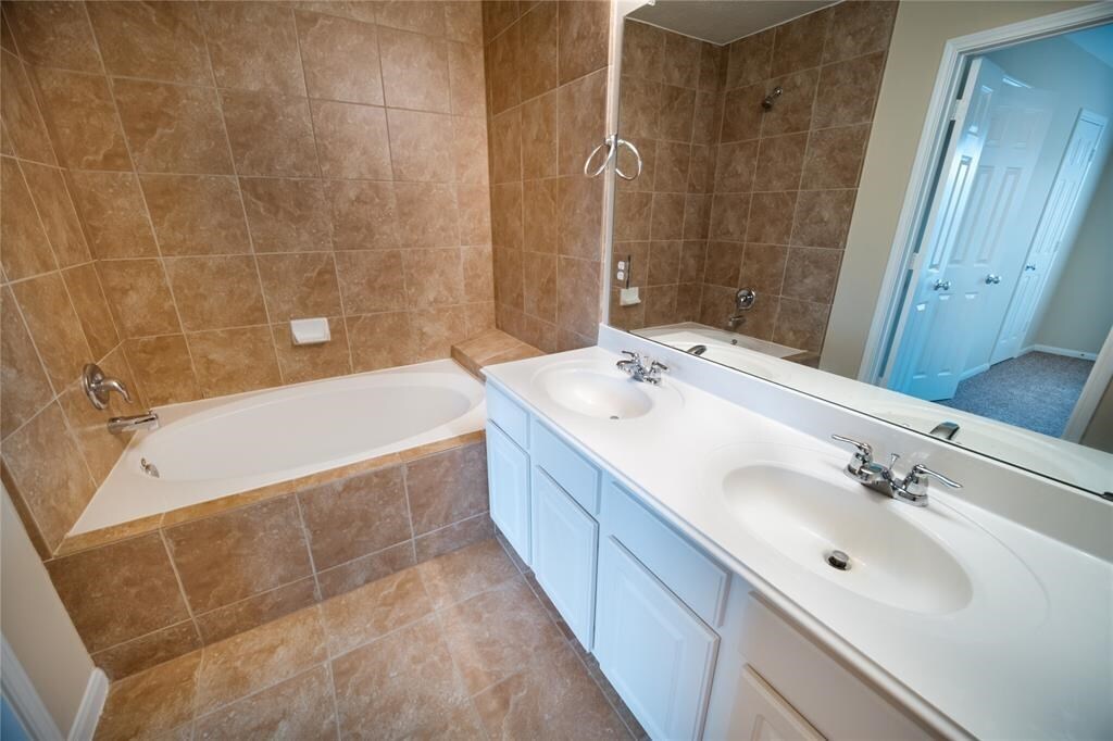 Photo - 18725 Cypress Loch Dr