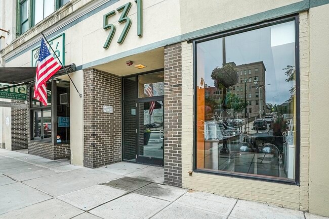 Photo - 531 Main St Unidad 410M Rental