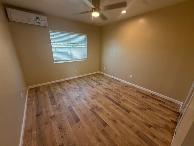 Photo - 4860 Palm Ave