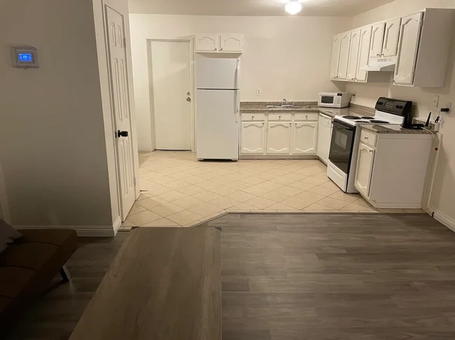 Photo - 5196 Golden Ln Unidad X