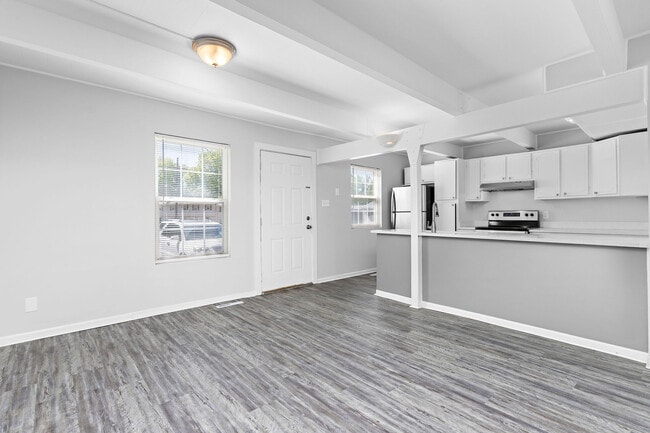 Redwood Courts Townhomes