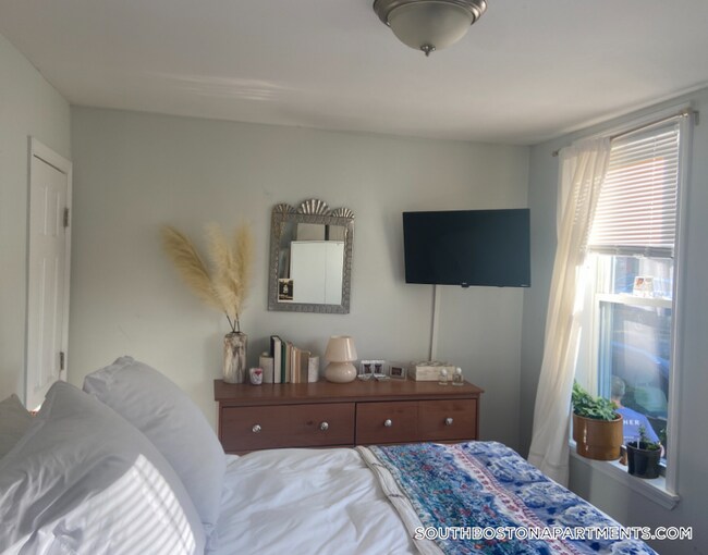 Photo - 38 L St Unit 1