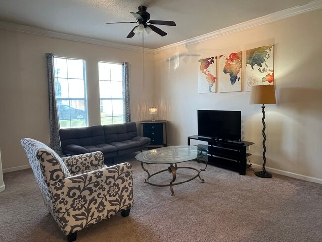 Building Photo - 8290 Gate Pky W Unit 1005