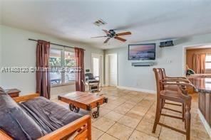 3 br, 2 bath House - 4540 SW 28th Ter - 3 br, 2 bath House - 4540 SW 28th Ter