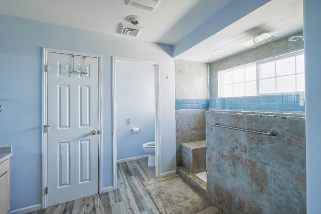Photo - 170 E Alulike St