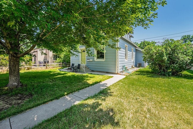 Building Photo - 2Bed/1Bath Duplex in Platte Park Rental