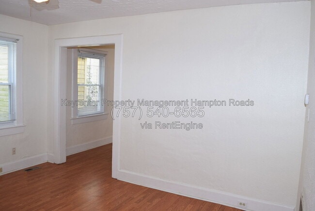 Photo - 857 W 41st St