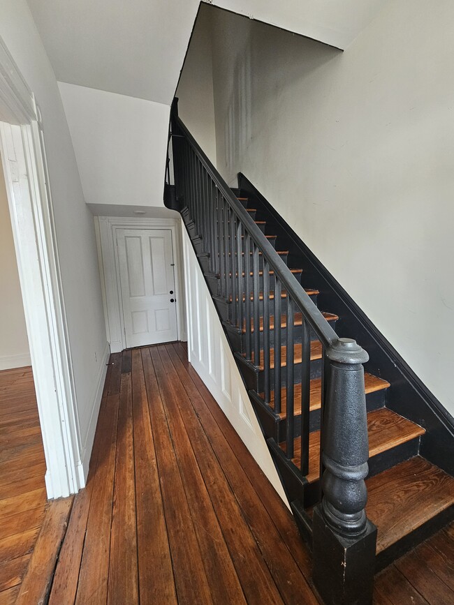 Building Photo - 308 E Leigh St Unit 1 Rental