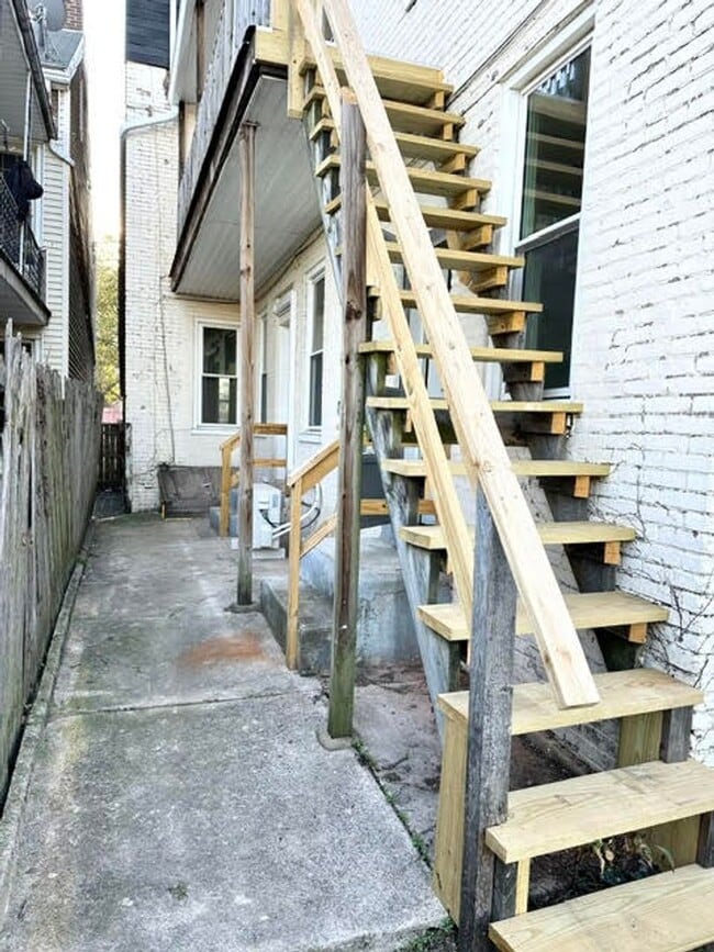Photo - 241 N Newberry St