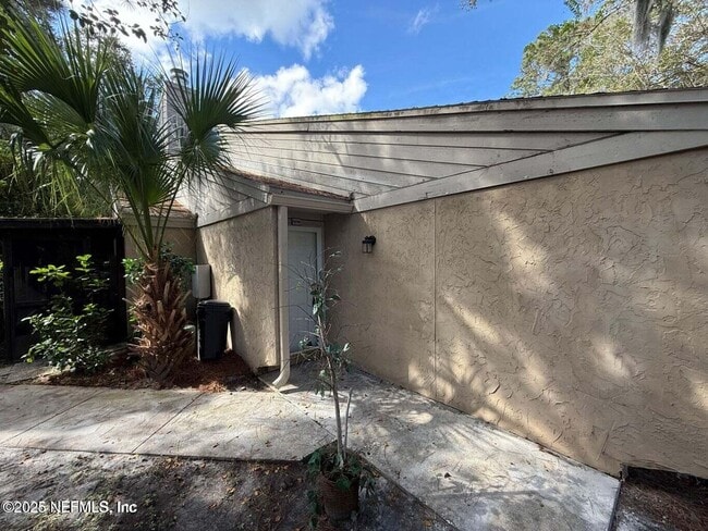 Building Photo - 3801 Crown Point Rd Unit 1074