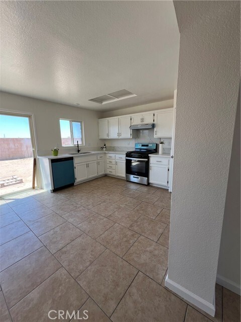 Photo - 14914 Binford Ave