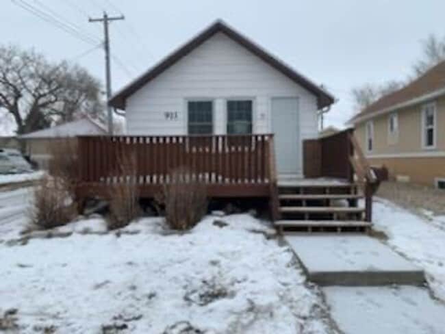 Building Photo - Adorable 4 Bed 2 Bath Home