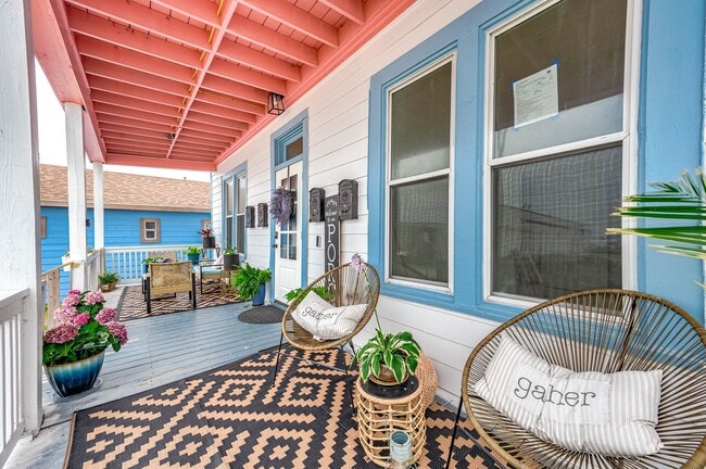 Photo - 3412 Ave S Unit 2