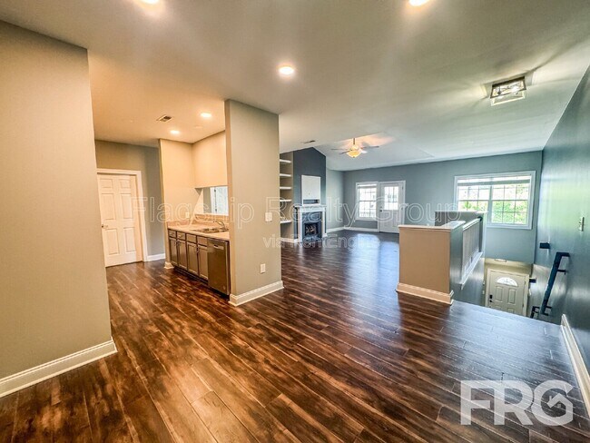 1935 Tara Ct Unit 204