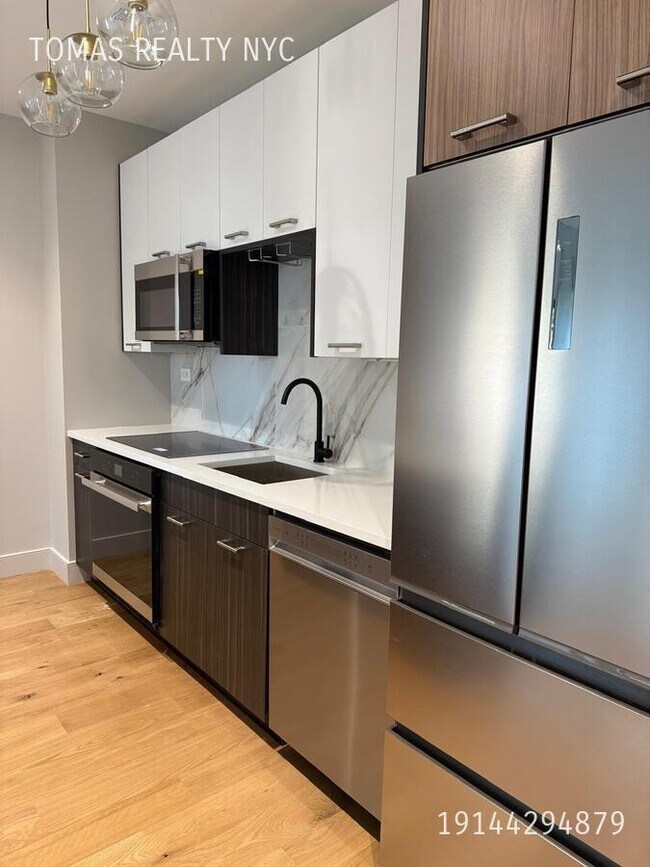 Photo - 1890 Pelham Pkwy S Unidad 3C