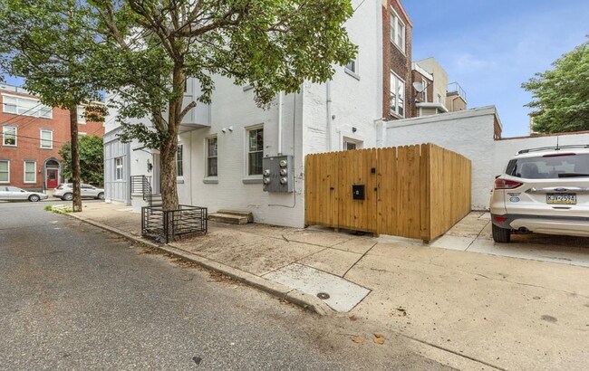 Photo - 1916 Poplar St Unit 1S