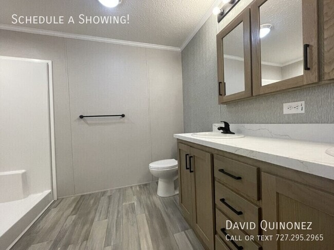 Photo - 701 Mill St
