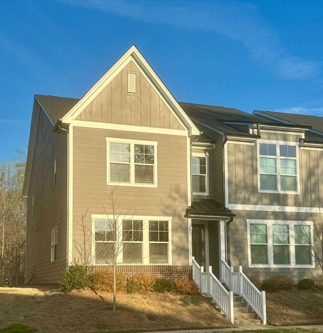 Building Photo - Brand New End-Unit Townhome | 3 BR/2.5BA | 1-Car Garage | Near Downtown Mooresville
