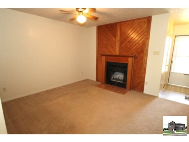 Photo - 208 Sorrell Dr