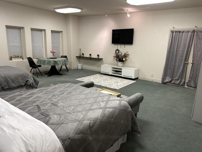 Photo - 103 W Naches Ave