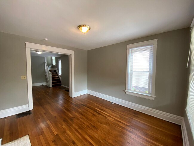 Photo - Summit St 2359-2361 MLR Unit 2361