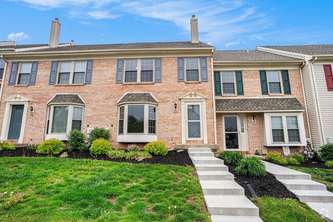 Building Photo - Beautiful 3 Bedroom Home