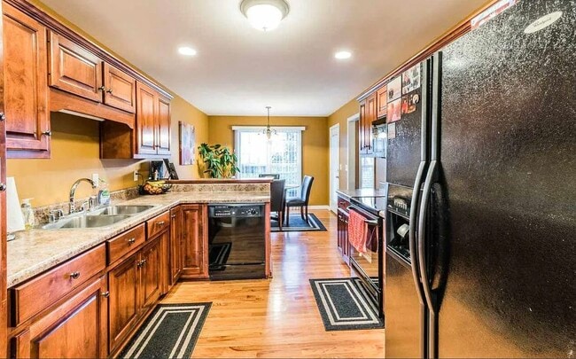 639 Muirfield Cir