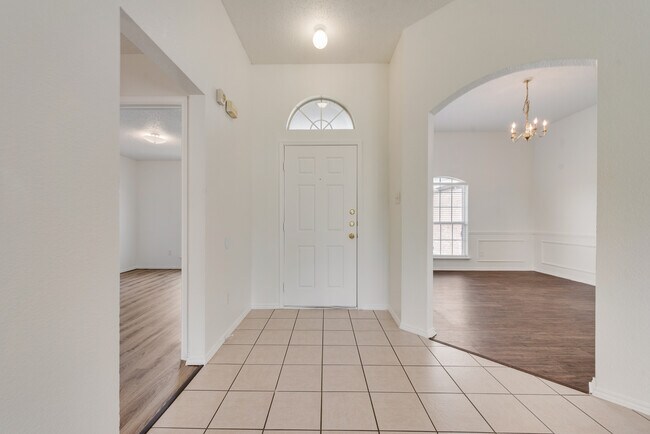 Photo - 512 Asbury Dr