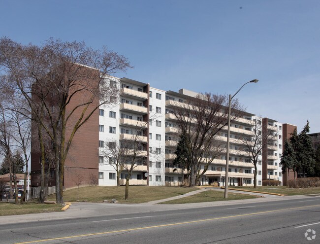 Building Photo - Laurentia Apartments