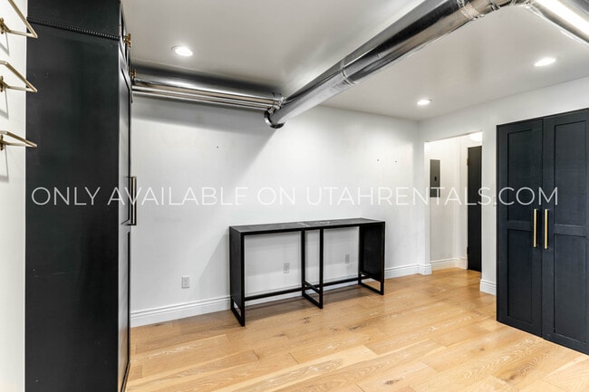 Photo - 276 E Broadway Unit S2
