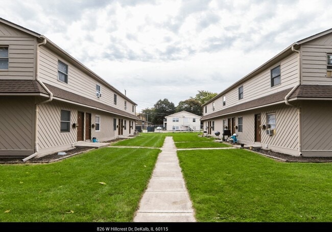 Photo - 826 W Hillcrest Dr