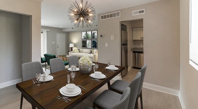 Photo - Fox Glen Apartments