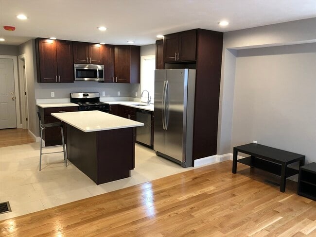 Building Photo - 12 Rockledge St Unit 1