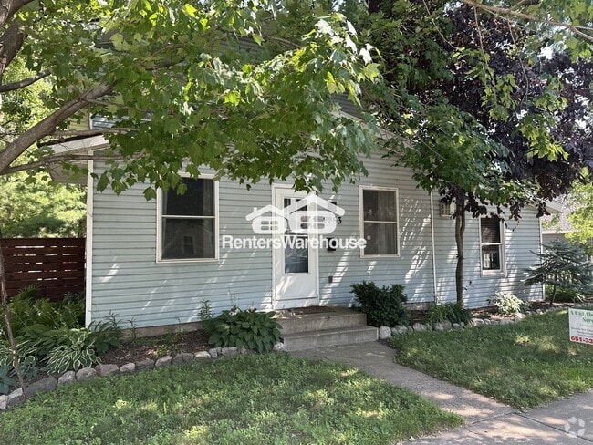 Building Photo - 2253 7th St Rental