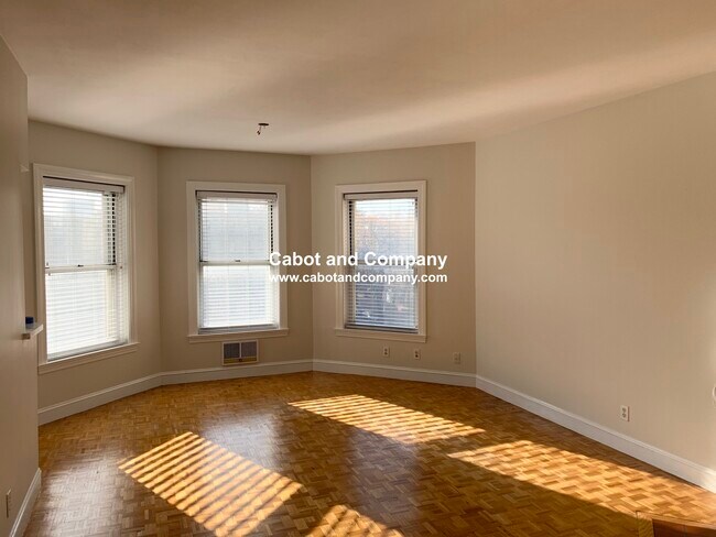 416 Commonwealth Ave Unit 404