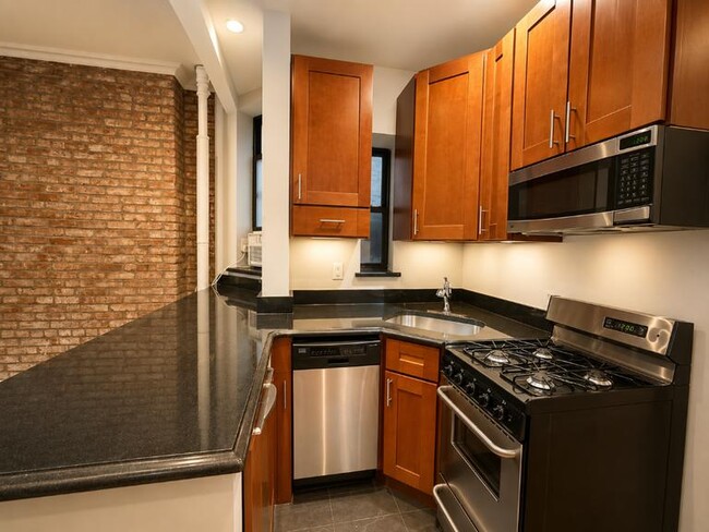 246 Mott St Unit 13